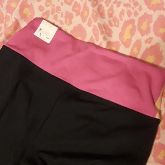 VS live ON POINT crop leggings - Picture 6 of 6
